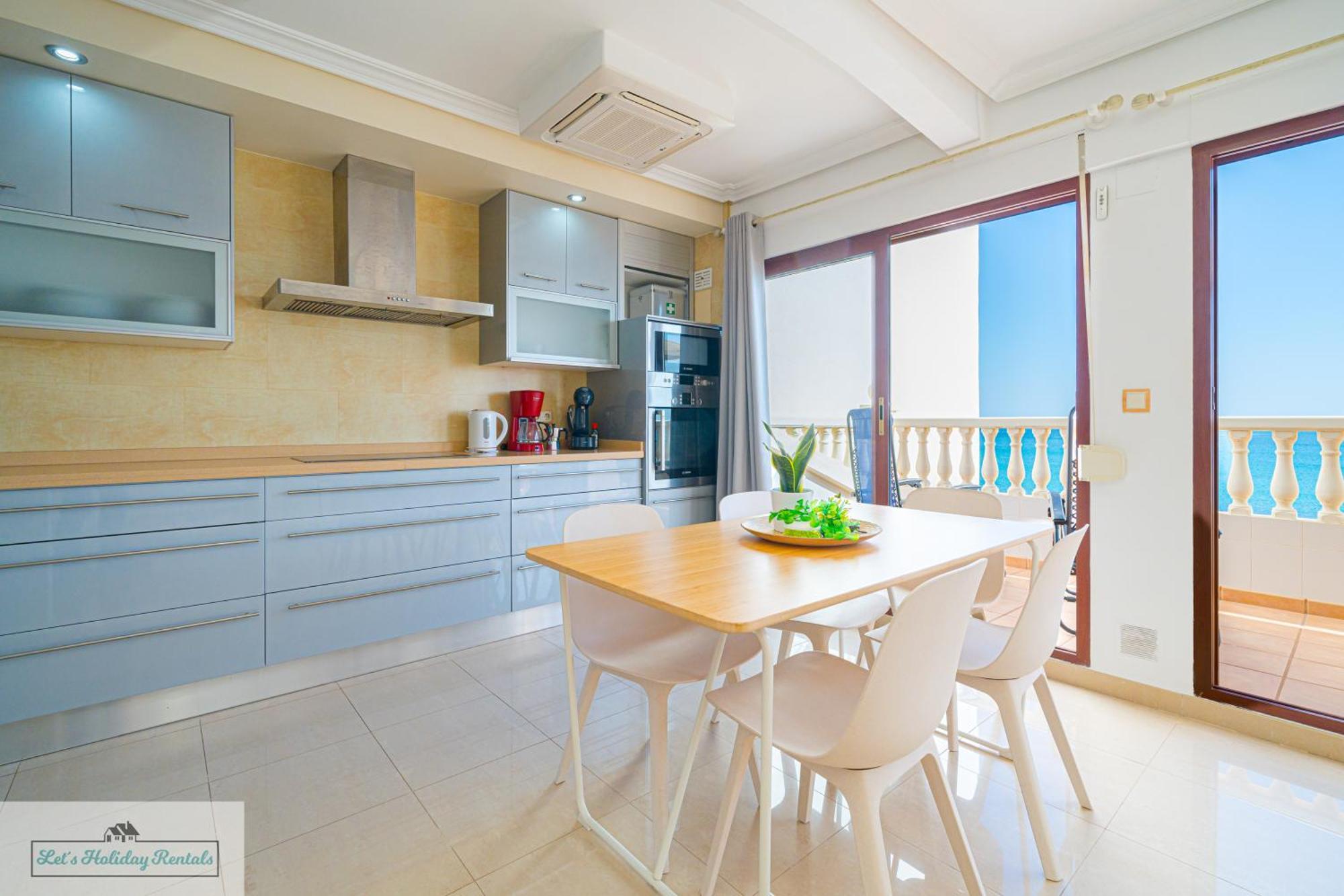 Piso Primera Linea Jakarta 3 Sea View เอลกัมเปโญ ภายนอก รูปภาพ